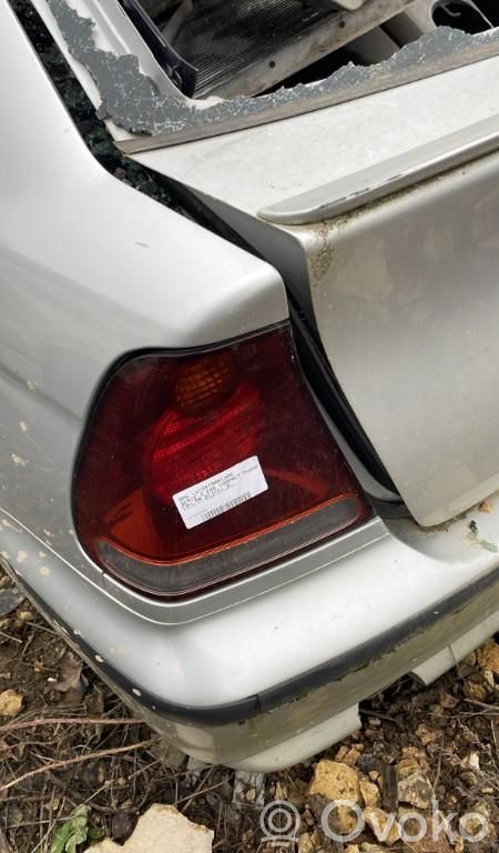 BMW 3 E46 Galinis žibintas kėbule 