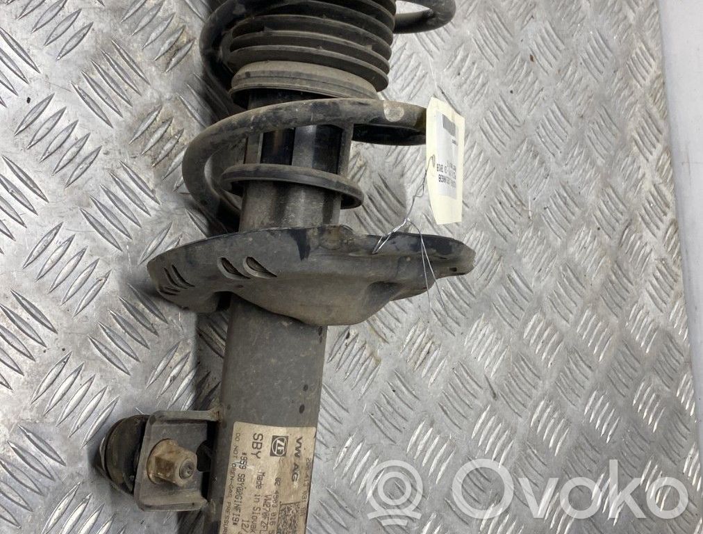 Volkswagen Polo VI Ansamblu amortizor cu arc față 