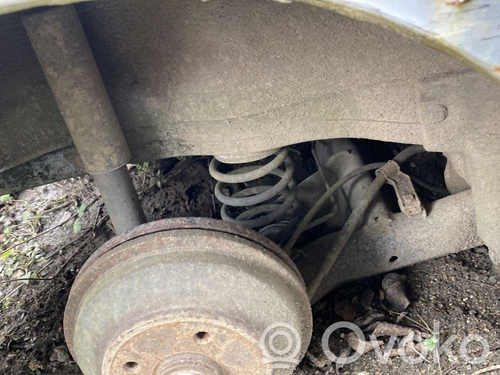 Opel Agila B Bausatz für Hinterradaufhängung 