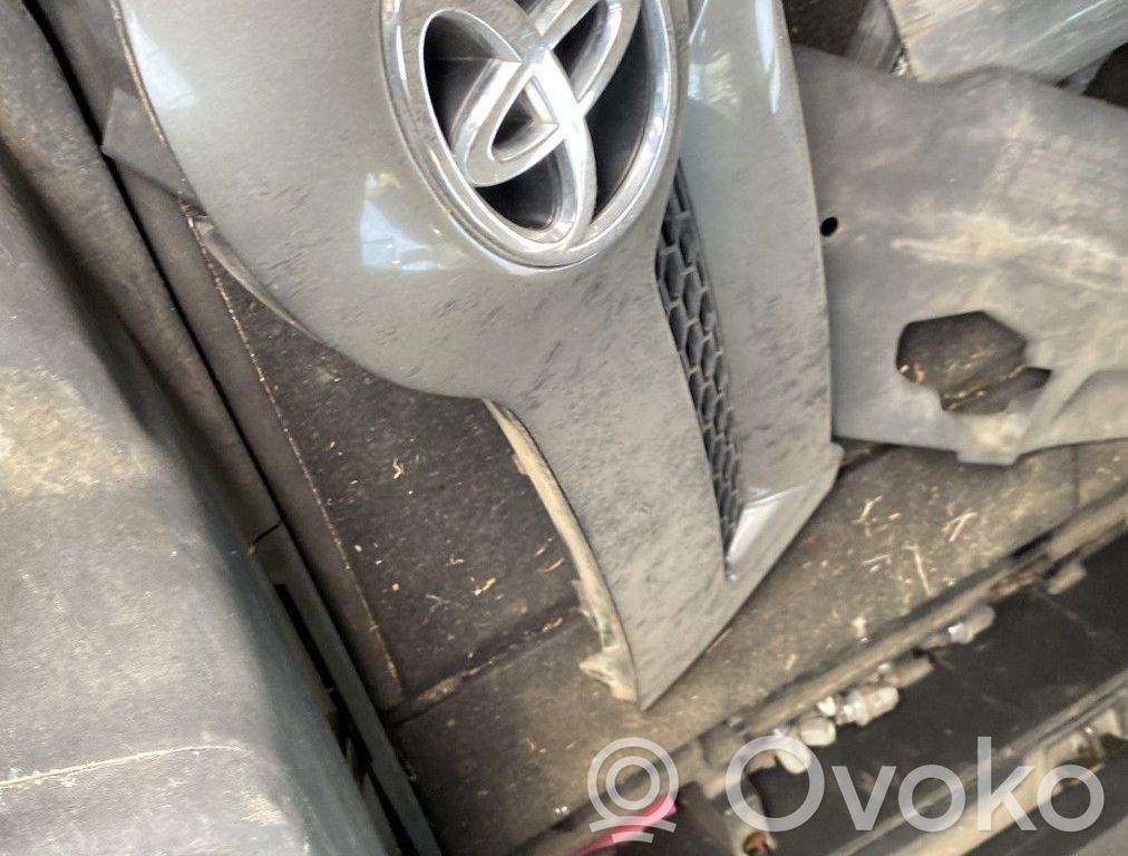 Toyota Corolla Verso E121 Front grill 