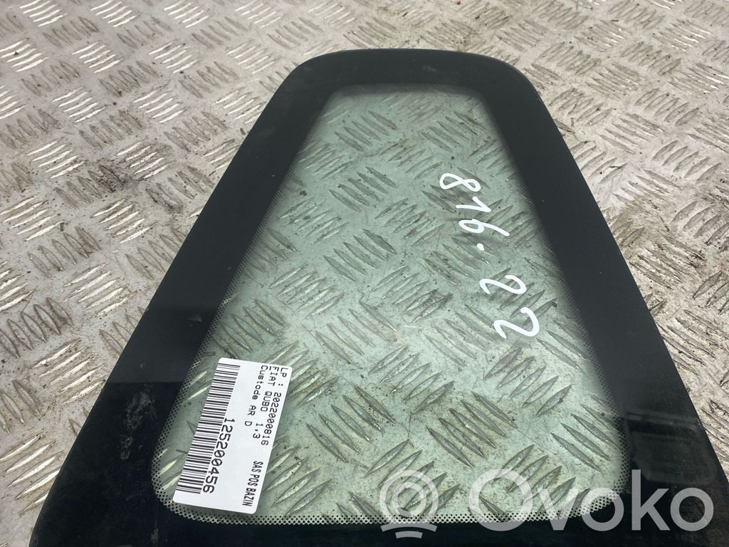 Fiat Qubo Rear side window 