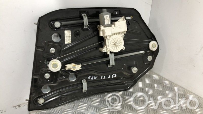 Opel Astra H Elektryczny podnośnik szyby drzwi tylnych 