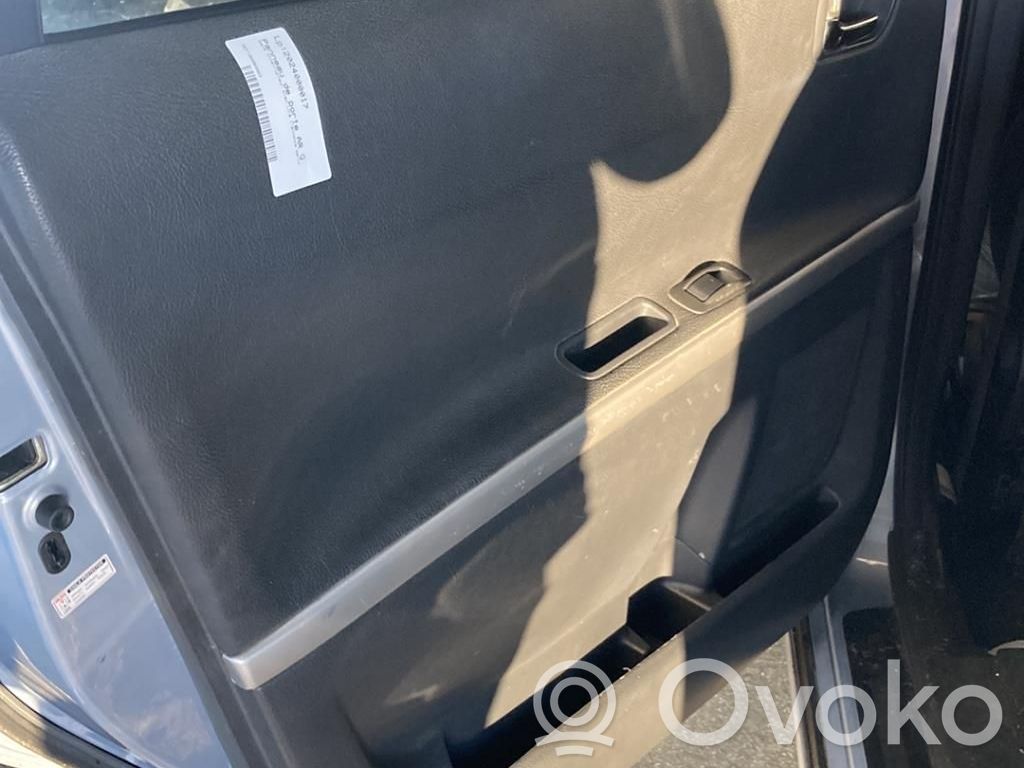 Toyota Corolla Verso E121 Moldura del tarjetero de la puerta trasera 