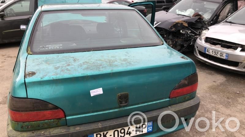 Peugeot 306 Puerta del maletero/compartimento de carga 