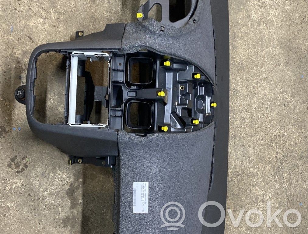 Opel Corsa D Panelis 