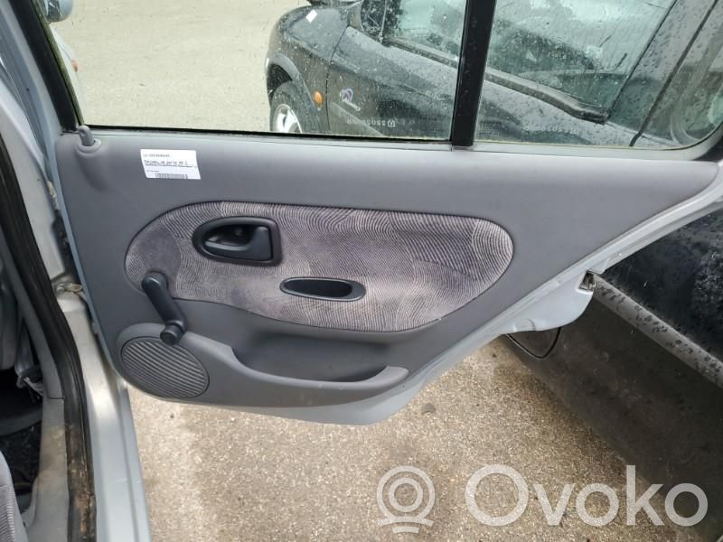 Renault Clio II Apmušimas galinių durų (obšifke) 