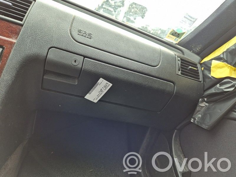 Mercedes-Benz C W202 Juego guantera 