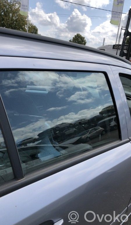 Opel Astra H Szyba drzwi tylnych 