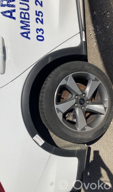 Ford Focus Rivestimento passaruota posteriore 
