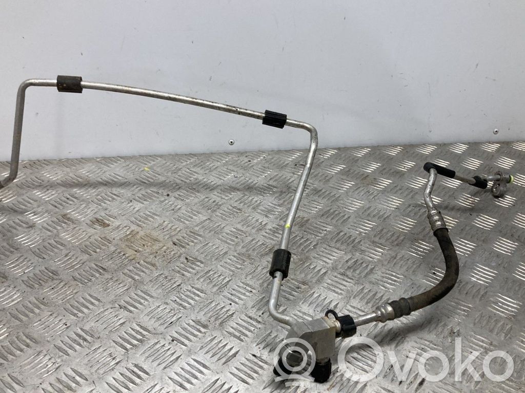 BMW 3 F30 F35 F31 Conductă/furtun aer condiționat (A/C) 