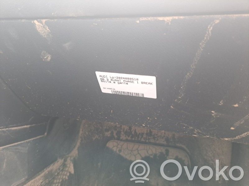 Audi A6 S6 C6 4F Daiktadėžės (bordačioko) komplektas 
