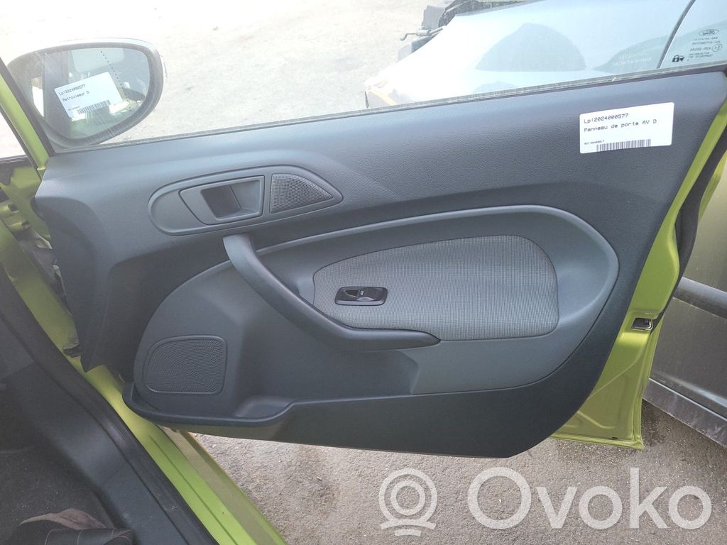Ford Fiesta Обшивка передней двери 