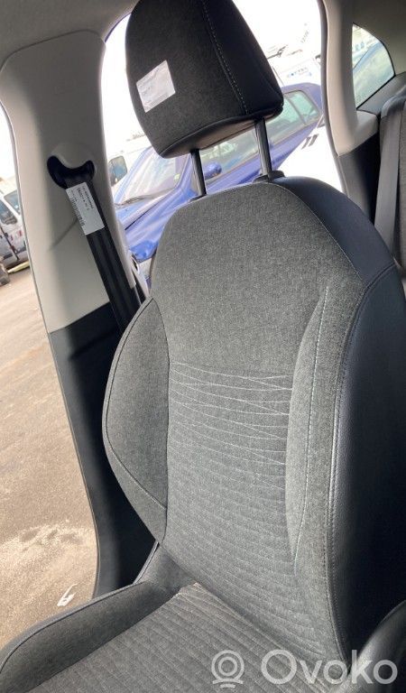 Citroen C3 Etumatkustajan istuin 
