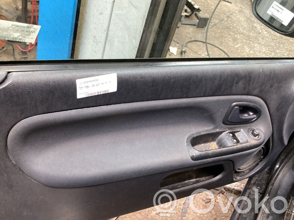 Renault Clio II Boczki / Poszycie drzwi przednich 