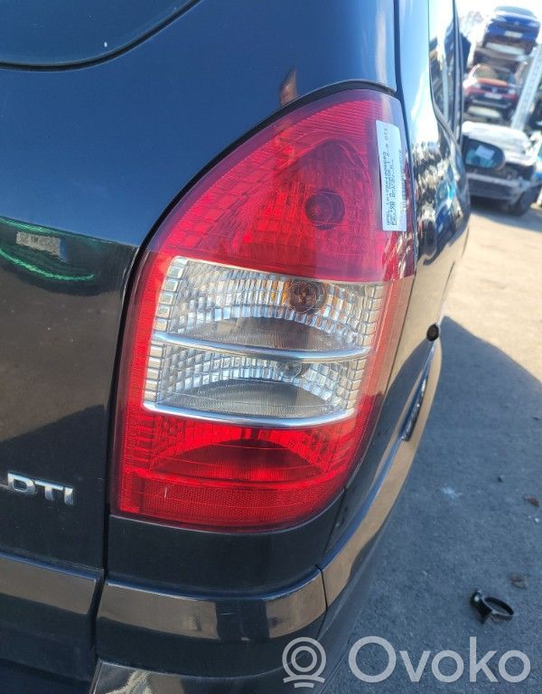 Opel Zafira A Lampă spate în caroserie 