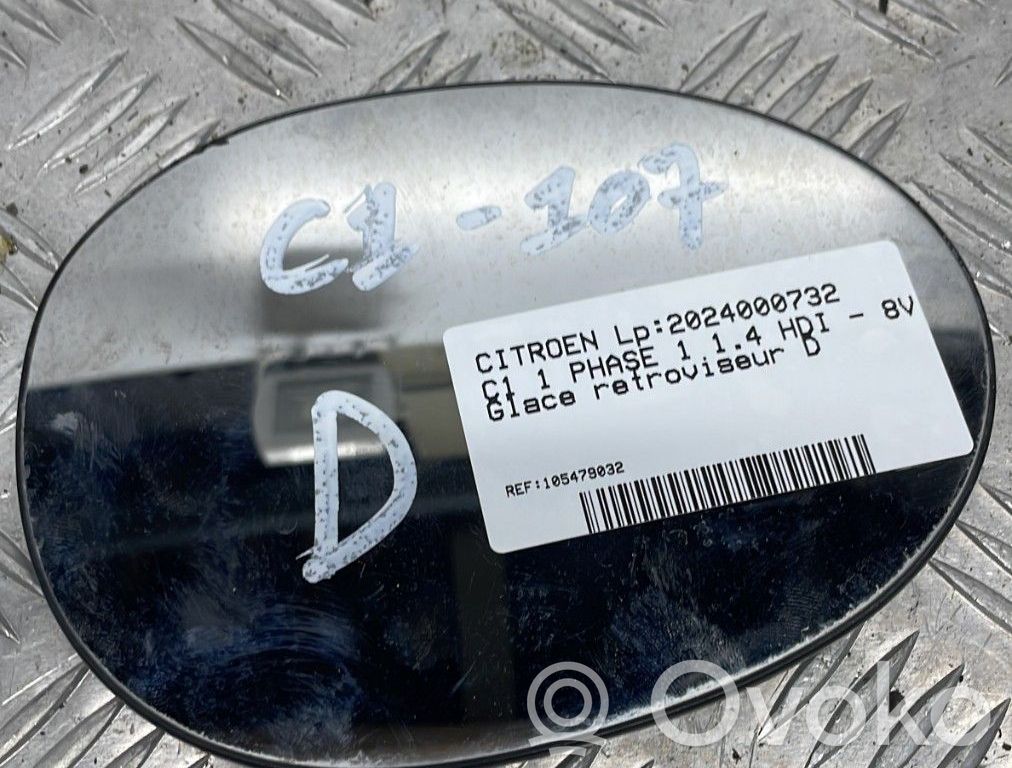 Vidrio del espejo lateral   00008151HW