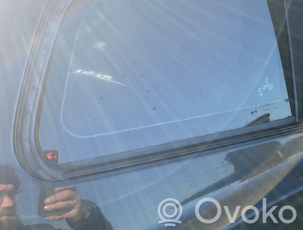 BMW X3 E83 Rear side window 
