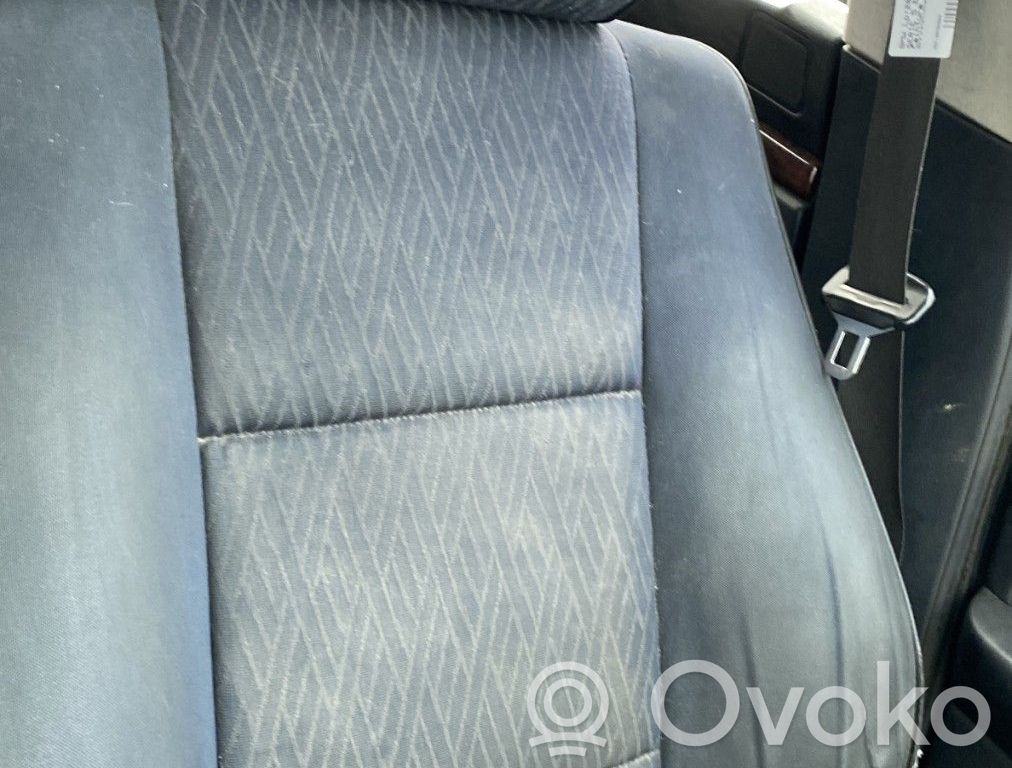 Kuljettajan istuin   52108238404