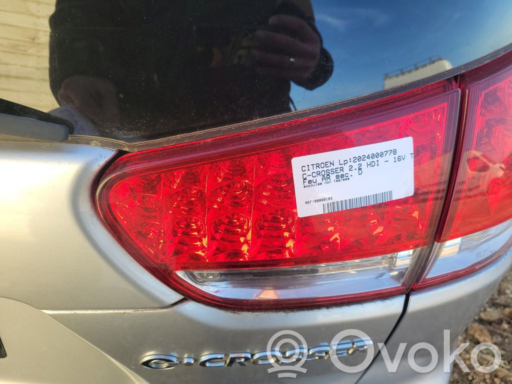 Citroen C-Crosser Feux arrière sur hayon