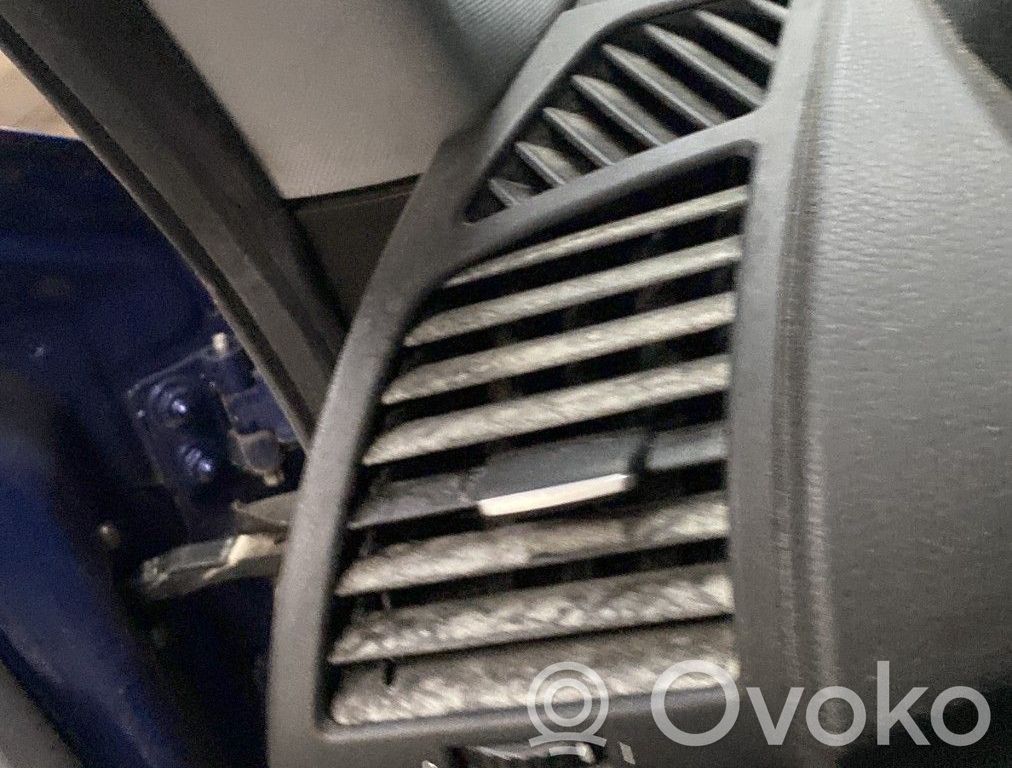 BMW 1 E81 E87 Rejilla de ventilación central del panel 