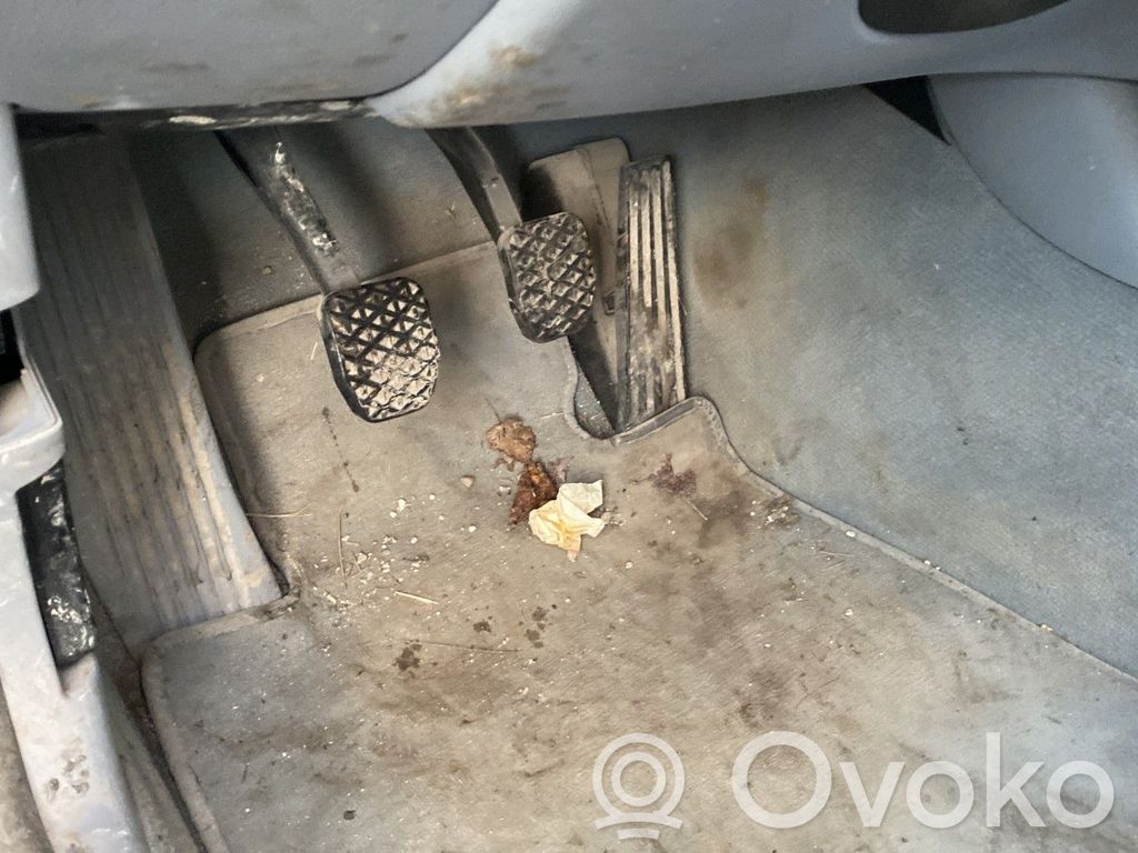 BMW 1 E81 E87 Bremžu pedālis 