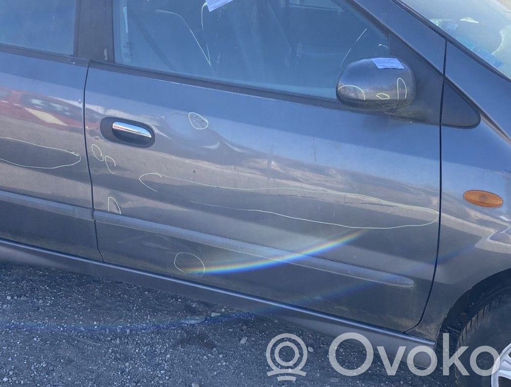 Nissan Almera Tino Ușă față
