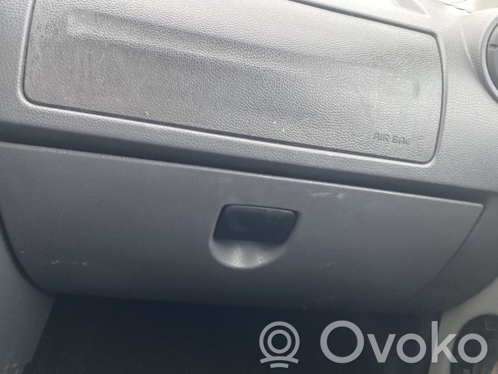 Dacia Logan I Juego guantera 