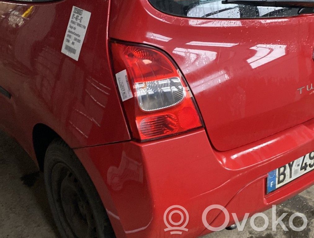 Renault Twingo II Takajousituksen asennussarja 