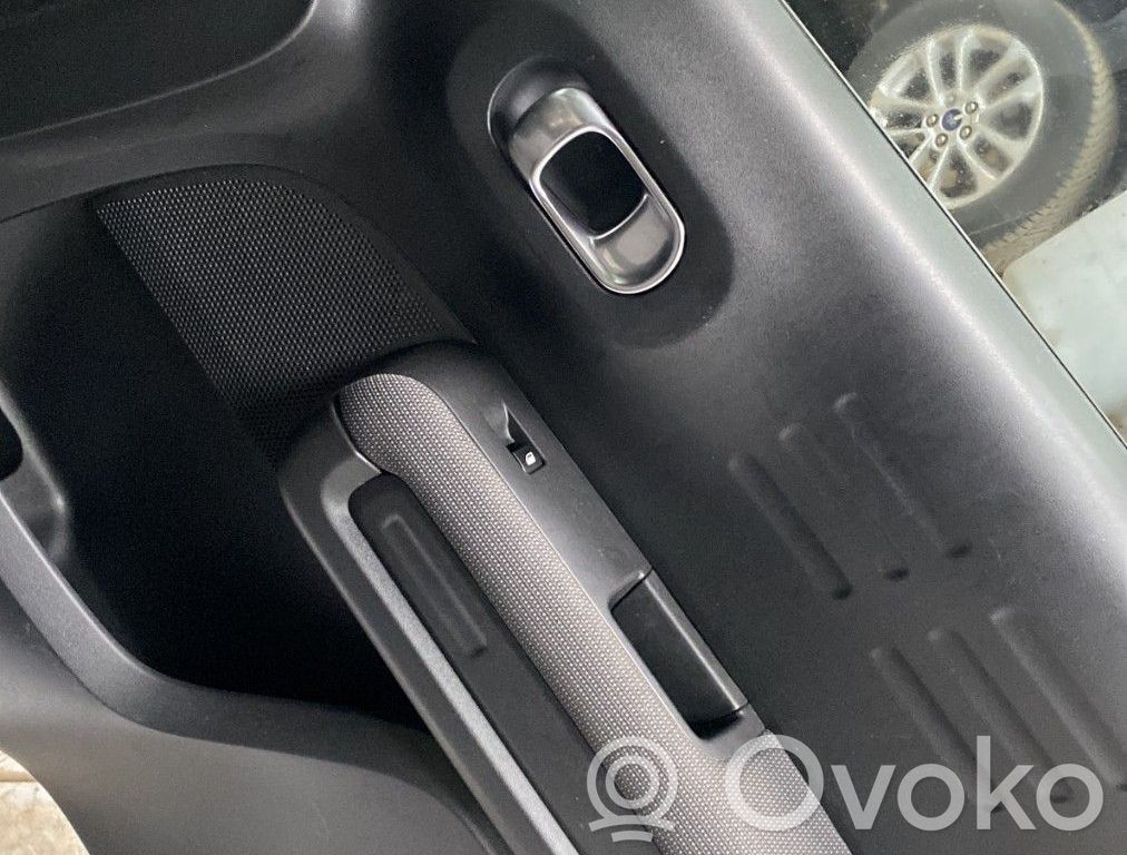 Citroen C3 Aircross Etuoven verhoilu