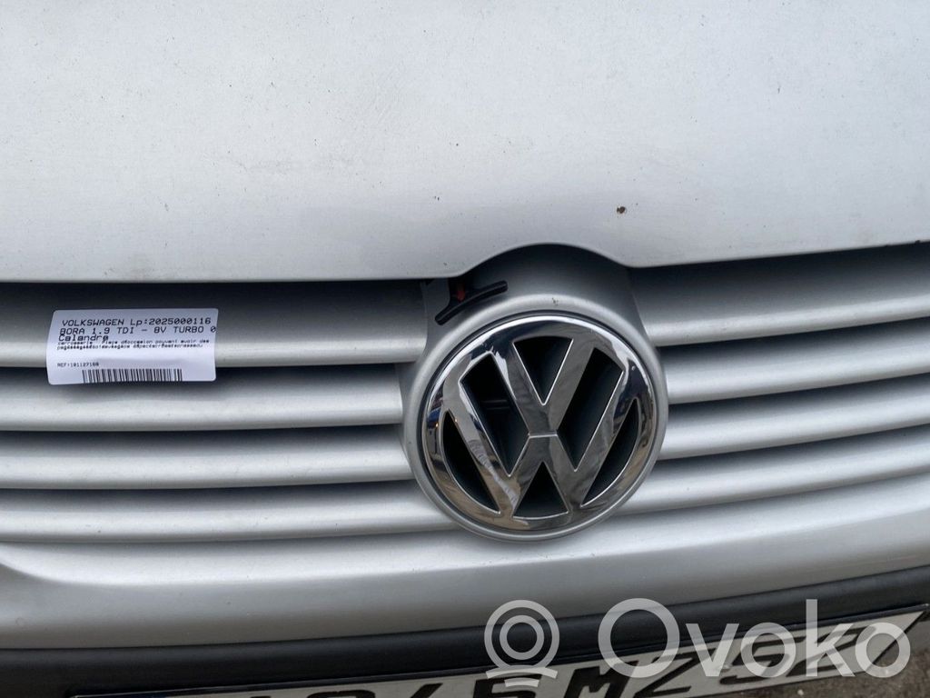 Volkswagen Bora Etusäleikkö 