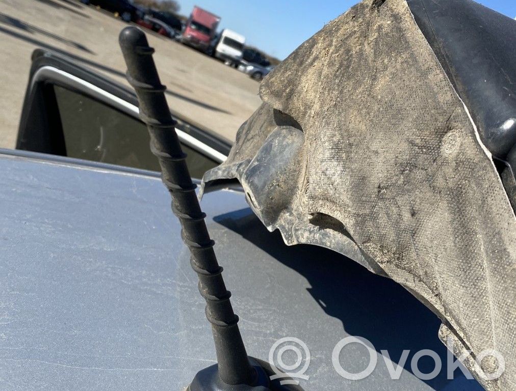 Toyota Yaris Antena radiowa 