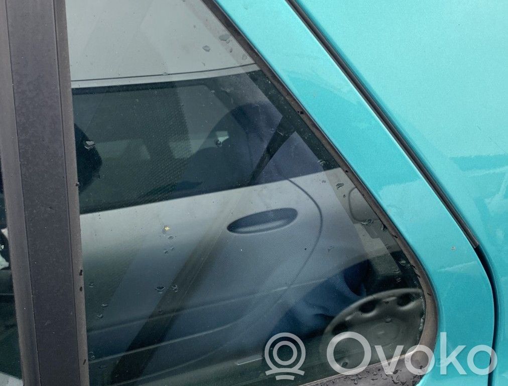 Citroen Saxo Vidrio lateral trasero 