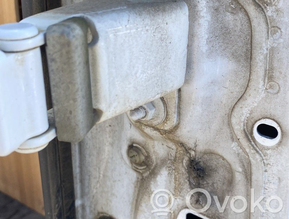 Renault Kangoo II Rear door upper hinge 