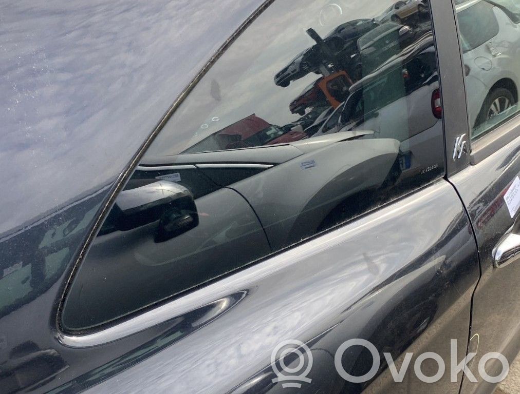 Rear side window   1552003