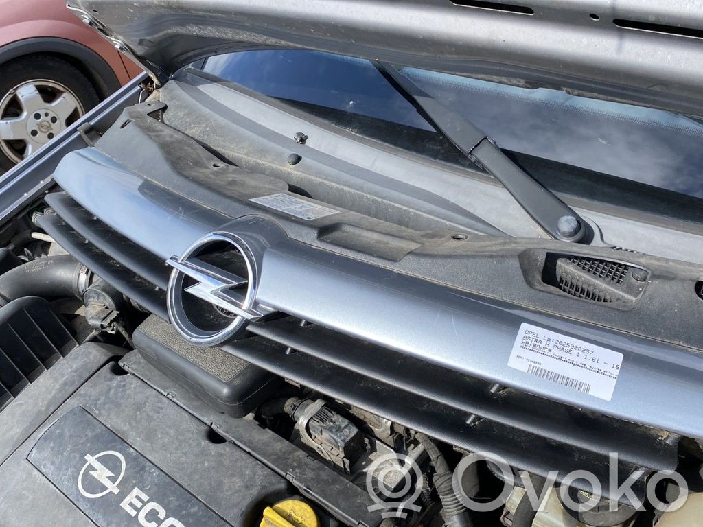 Opel Astra H Grilă față 