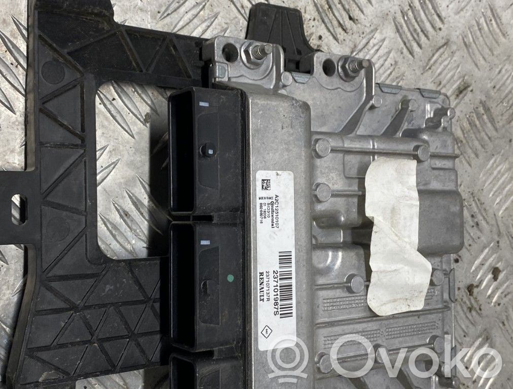 Engine control unit/module   237101987S