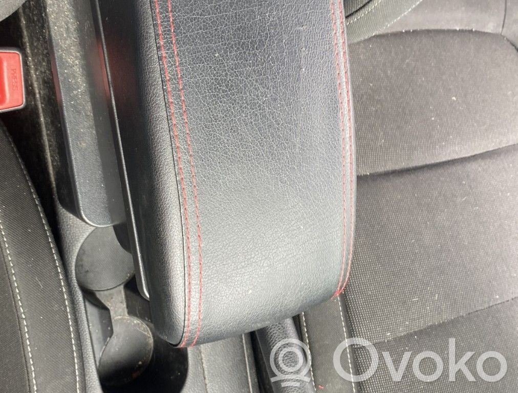 KIA Rio Keskikonsoli 