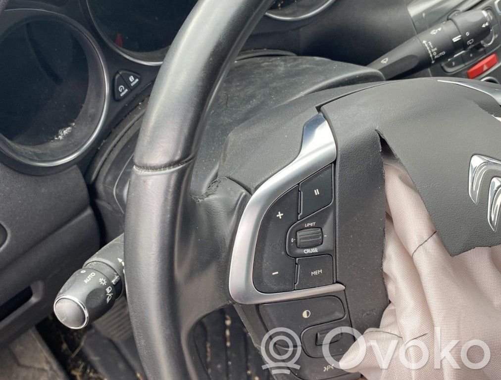Ohjauspyörä   96726952EQ