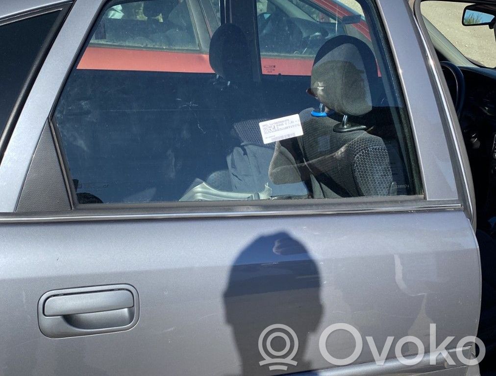 Opel Vectra B Puerta trasera 