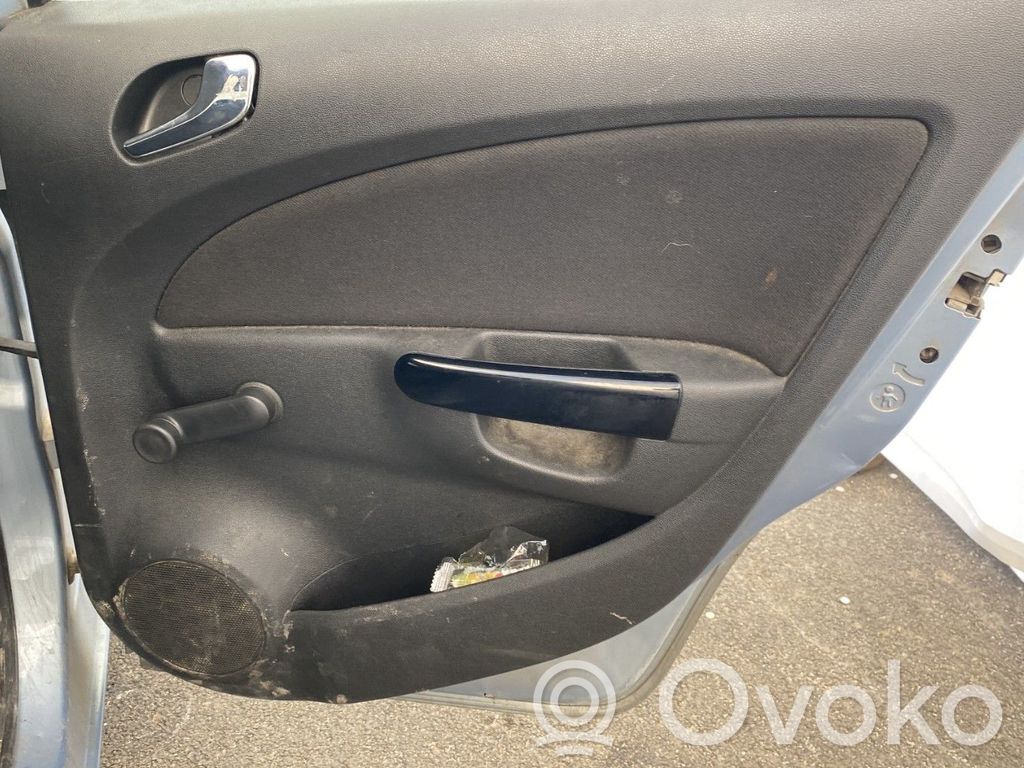 Opel Corsa D Apmušimas galinių durų (obšifke) 