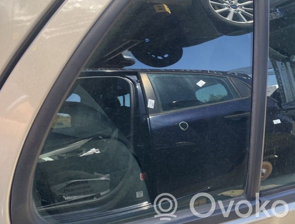 Nissan Micra Ventanilla de ventilación de la puerta trasera 