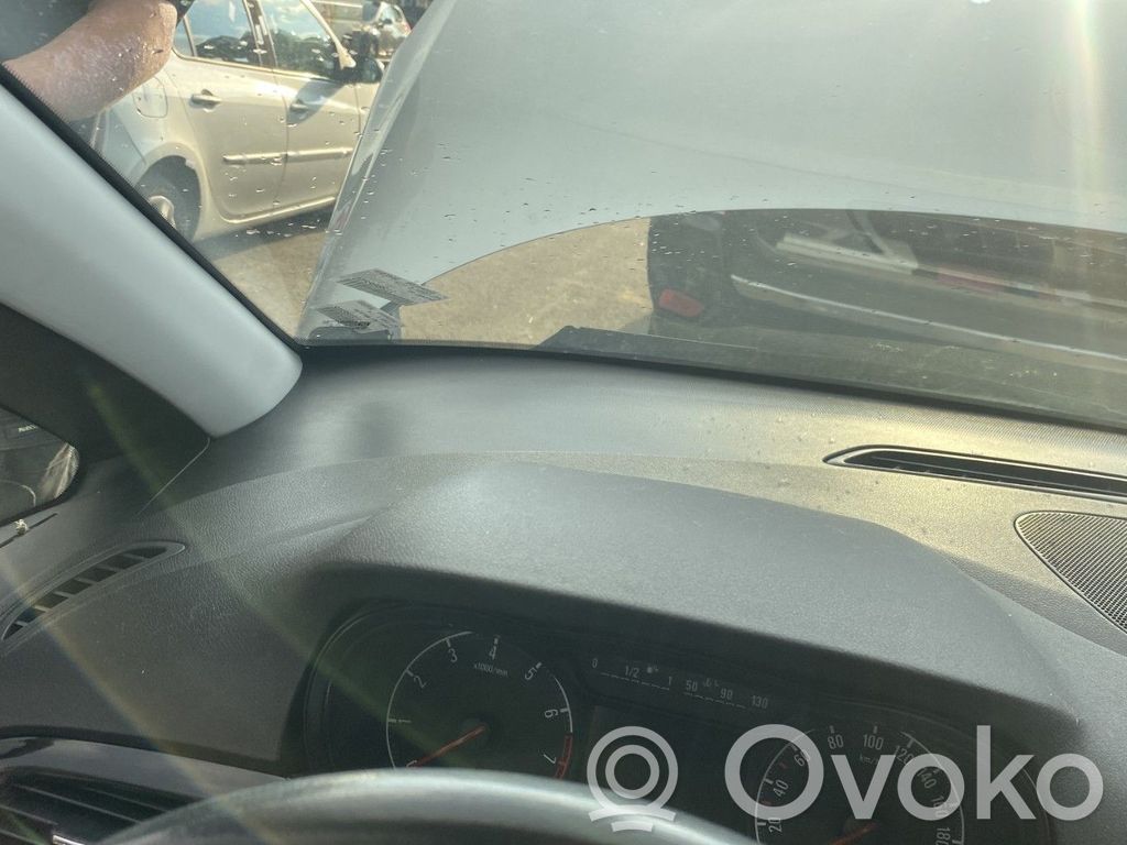 Opel Corsa E Panelė 