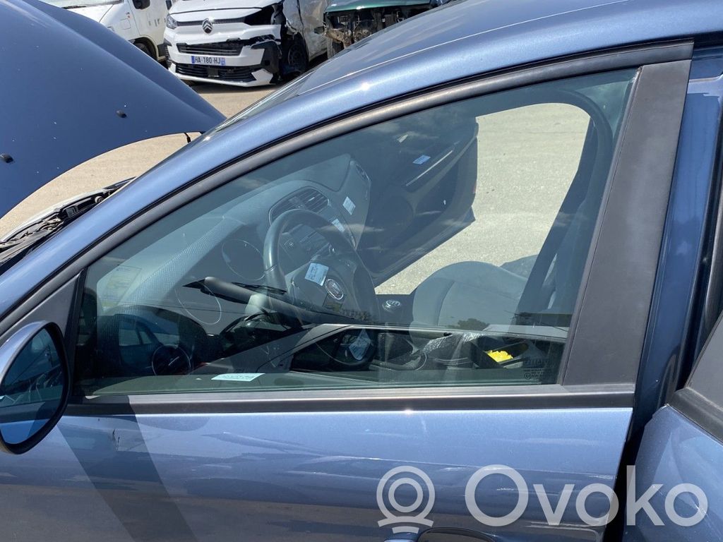 Fiat Bravo Szyba drzwi przednich