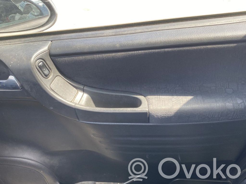 Opel Zafira A Boczki / Poszycie drzwi przednich