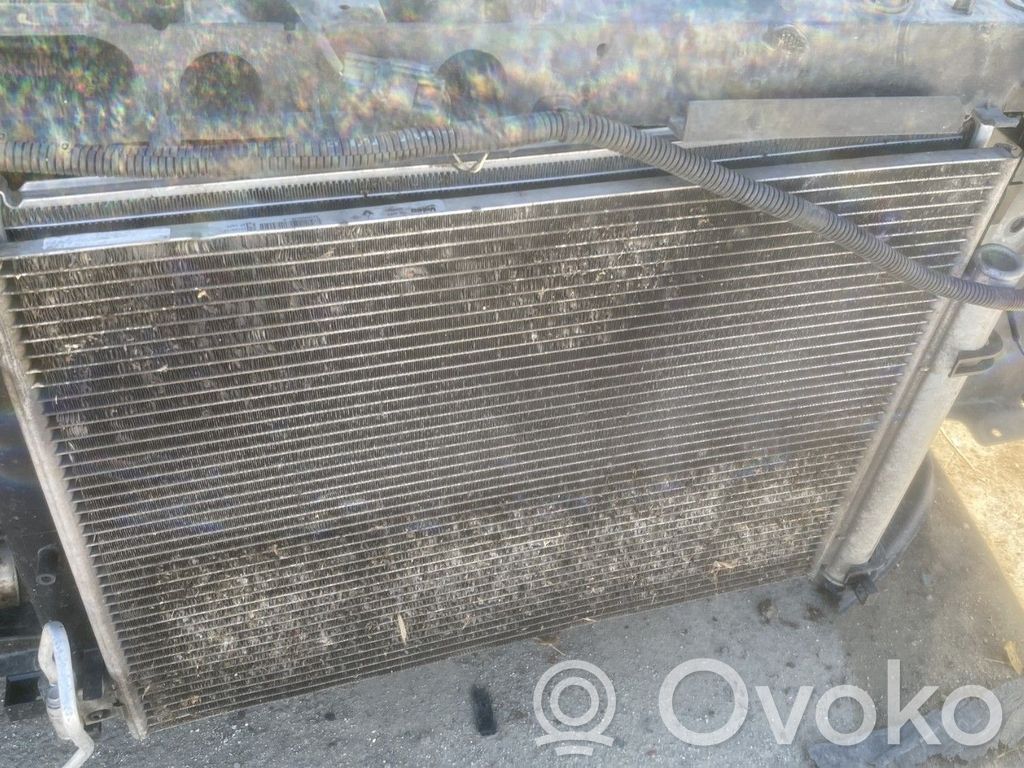 Renault Captur Radiator răcire A/C (condensor) 