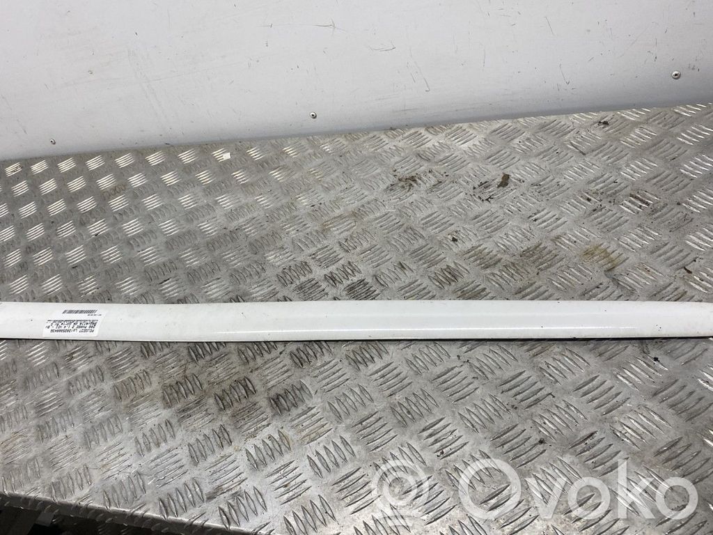 Peugeot 206 Etuoven lista (muoto)
