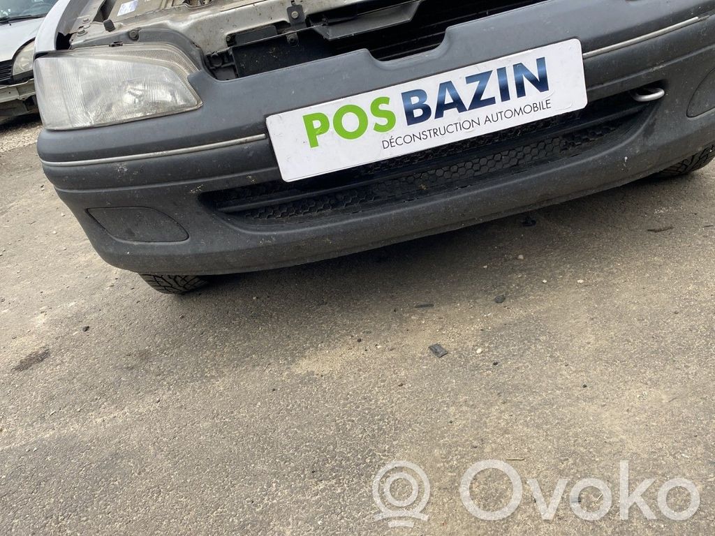 Peugeot 106 Zderzak przedni 