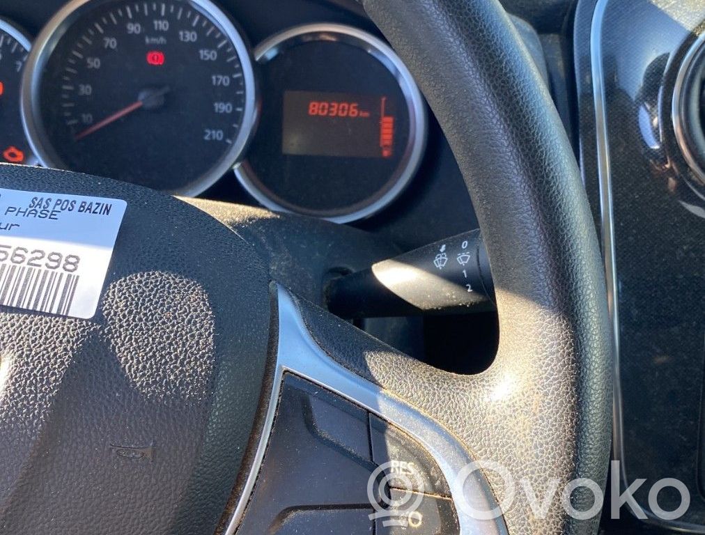 Dacia Sandero Ohjauspyörä 