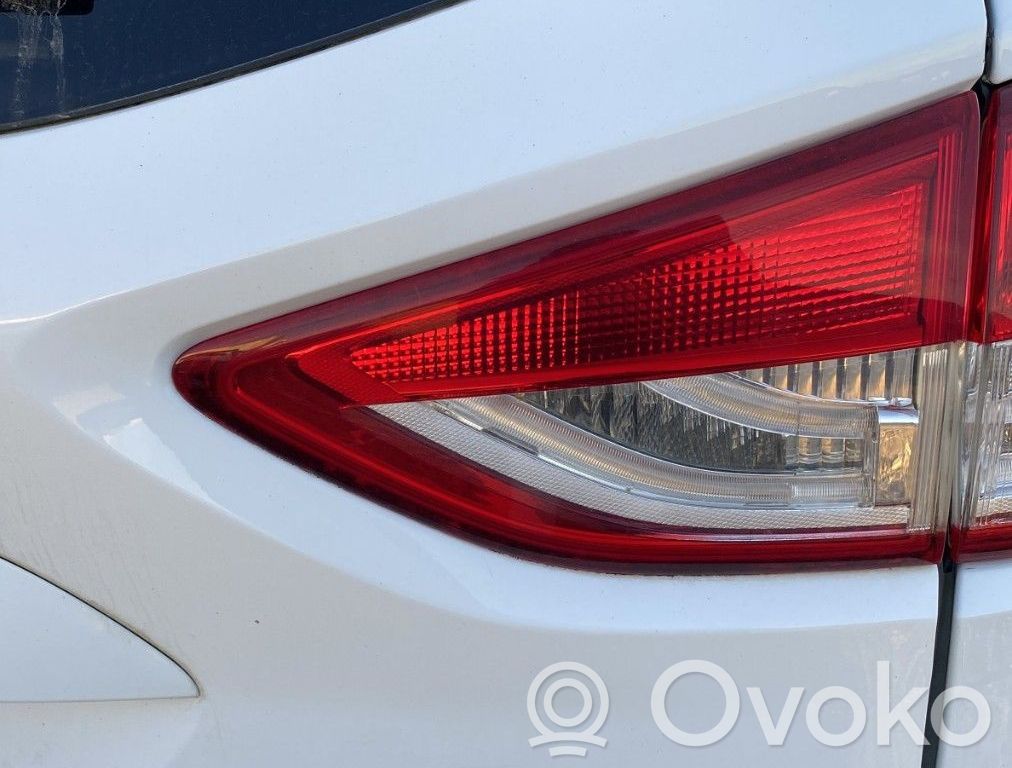 Ford Kuga II Takaluukun takavalot 