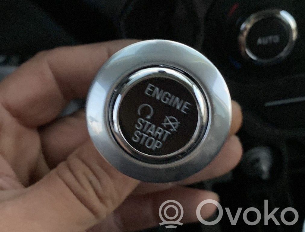 Ford Kuga II Interruttore a pulsante start e stop motore 